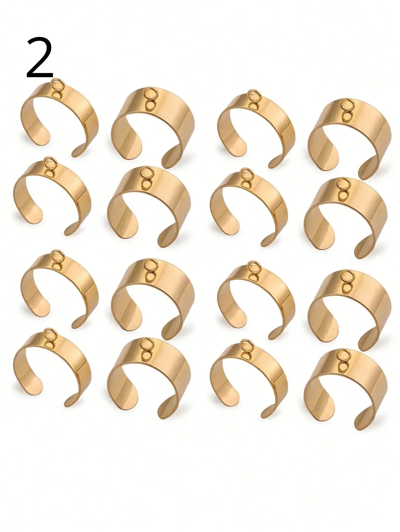 Bague a personnaliser, collection de bagues dorées en forme ouverte, style élégant et moderne.