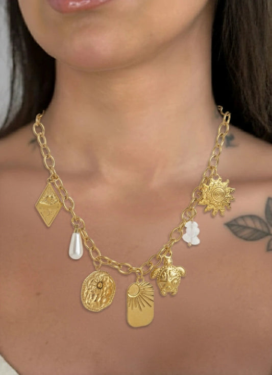 Collier talismans dorés